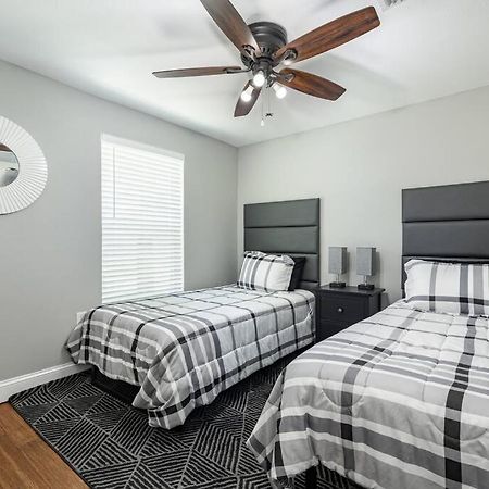 Grand Oaks Terminal In The Heights Apartment Tampa Bagian luar foto